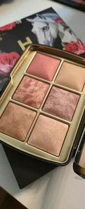 New- LIMITED EDITION Hourglass Horse Face Palette - Sold Out- Sephora exclusive - Picture 1 of 3