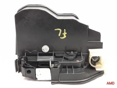 Actuador de bloqueo de puerta delantera izquierda BMW 320i 330i 340i 328i 335i F30 F31 2014 7229461 Foto 1 de 4