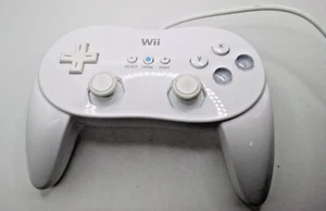 Official Nintendo Wii Pro Controller Classic White RVL-005(-02) - Picture 1 of 10