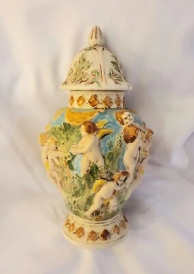 Urna grande vintage pintada a mano con tapa de querubín - estilo victoriano Foto 1 de 4