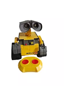 DISNEY PIXAR WALL- E RADIO CONTROL ROBOT - Picture 1 of 5