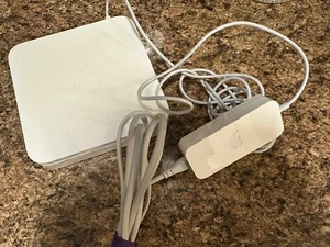 Apple A1143 White AirPort Extreme Base Station Wireless Router Working!! - Picture 1 of 6
