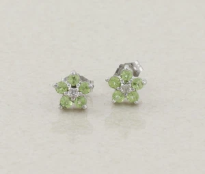 10k White Gold Natural Green Peridot & Diamond Flower Earrings Stud Post 1/4" - Picture 1 of 9