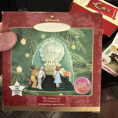 Hallmark Keepsake Ornament The Great Oz Mago de Oz Magic Sound Light 2000 Foto 1 de 4