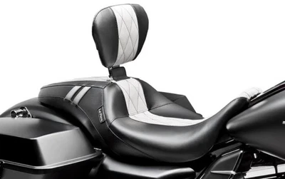 Сиденье Le Pera Outcast GT со спинкой - мотоцикл White Diamond LK-987BRGTWDM - Изображение 1 из 4