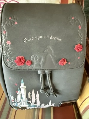 Nueva Mochila Disney Loungefly La Bella Durmiente Castillo Princesa Roseta Negra Rara Foto 1 de 4