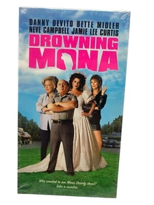 Drowning Mona (VHS Movie, 2000) Danny Devito New Sealed! Free Shipping!!! - Picture 1 of 6
