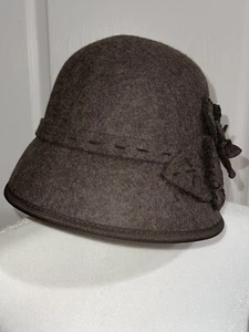Toucan Collection New York Cloche Women’s Wool Hat Brown-Purple Tone Floral - Picture 1 of 8