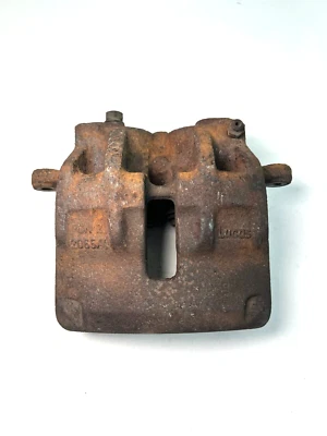 Pinza de freno delantera derecha Land Rover Discovery II 1999-2004 OEM CN2 2065/4 Foto 1 de 4