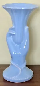 Vaso blu polvere fiore tromba vintage USA arte ceramica figura tenuta a mano - Foto 1 di 5