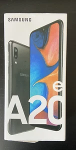 Genuine Samsung Galaxy A20e 2019 Empty Box. Incl original headphone & SIM tool - Zdjęcie 1 z 7