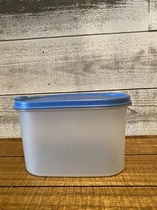 Tupperware Modular Mates 2 #1612-23 w/ Lid #1618-20(4 3/4 Cups) 1.1 liters - Picture 1 of 3