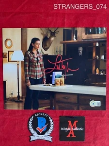 LIV TYLER SIGNIERT DIE STRANGERS 8x10 FOTO! BECKETT! STEVEN! HORROR! - Bild 1 von 3