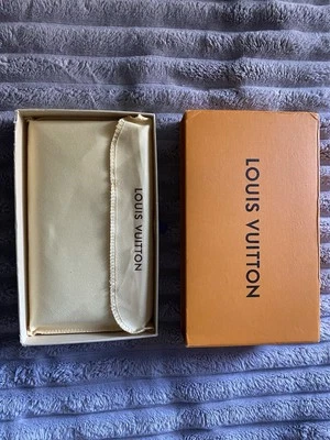 Bolso sin asas Louis Vuitton Steamer cuero negro/marrón/blanco Foto 1 de 4