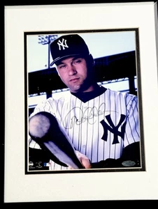 Derek Jeter Signed 8x10 Framed Photo New York Yankees Steiner Certified - Picture 1 of 2