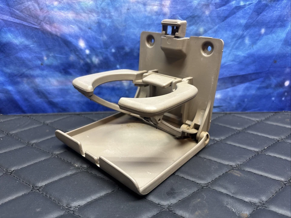 Portavasos tostado Toyota Sienna 98-03 2000 2001 2003 98 1999 66996-AE010 Foto 1 de 4