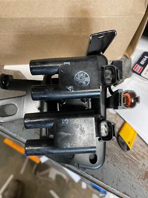 Bobina de encendido estándar UF-340 para Hyundai Elantra 01-02 Foto 1 de 3