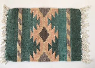 Tapete de mesa pequeno de lã tecido à mão design asteca sudoeste 23 x 14 pastéis - Imagem 1 de 4