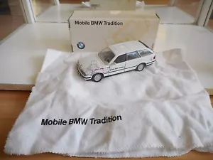 Gama BMW 5er Touring "Mobile BMW Tradition" in White on 1:43 in Box - Bild 1 von 3