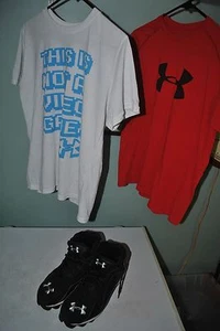 UNDER ARMOUR BLACK FOOTBALL CLEATS SIZE 10 BLACK AND 2 YXL T-SHIRTS - Picture 1 of 8