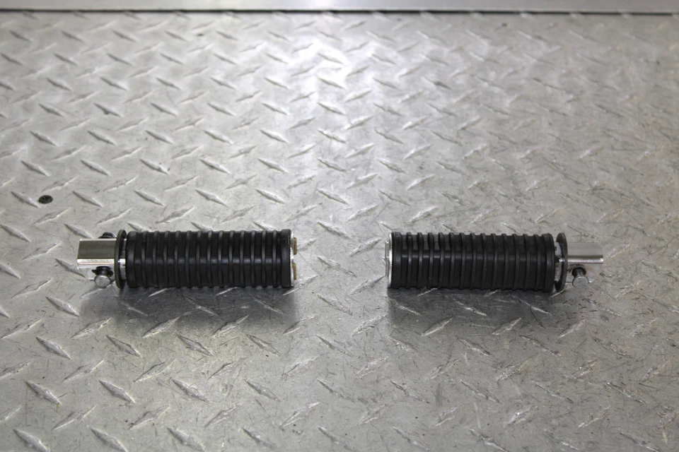 2005 HONDA SHADOW SPIRIT 750 VT750DC ЗАДНИЙ НОЖНОЙ КОЛЫШЕК НАБОР 50715-KC2-770 - Изображение 1 из 4