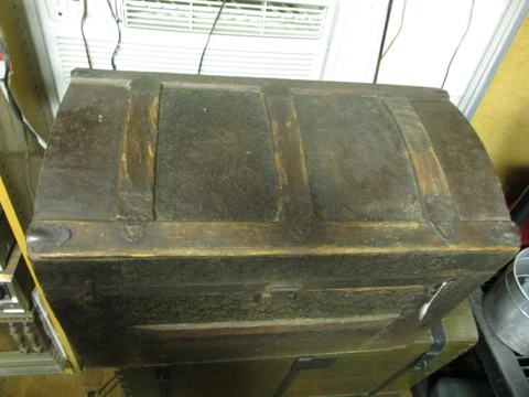 Antique Victorian HUMPBACK Ornate Tin  Wood TRUNK Treasure Chest Cover