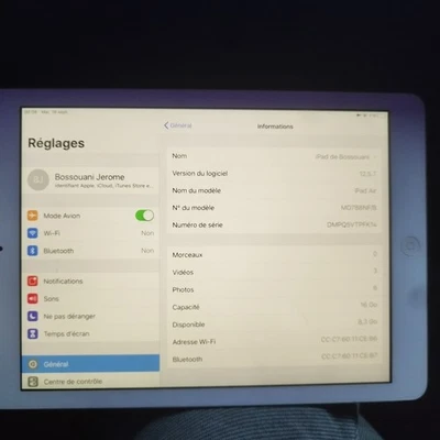 Apple Ipad air Model A1474 Gris Bon état - Photo 1/2