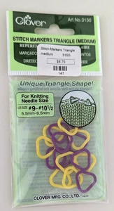 Clover Art. 3150 Triangle Medium Stitch Markers 16 ct US Size 9-10.5 Needle DS - Foto 1 di 1