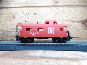 TYCO HO Scale 40' Santa Fe AT&SF 7240 Railroad Cupula Caboose - Picture 1 of 6
