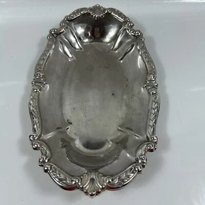 Vtg Taunton Silversmiths Bread Tray #15553 Baroque Border - Picture 1 of 5
