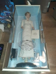 Franklin neuwertige Diana Prinzessin der Wale Porzellanpuppe - Bild 1 von 11