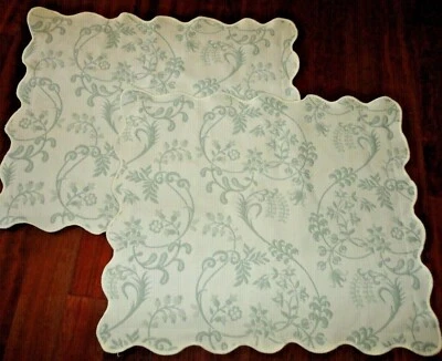 JC. PENNEY VERDE FLORAL FLORENTINO MATELASSE (2) FUNDAS DE ALMOHADA ESTÁNDAR 21 X 27 Foto 1 de 4