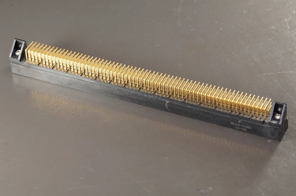 50119-1195J FCI Shrouded Header Connector 195 Pos 3 Row 2.54mm RA Thru Hole Male - Image 1 of 2