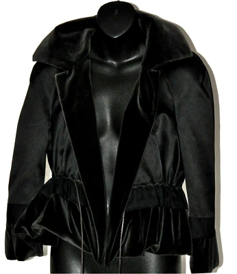 Akris NWT $3500 Solid Black Velvet/Silk Reversible Jacket Sz 4 - 2 Jackets in 1  - Image 1 of 4