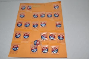 Hey! Hey! CUBS Chicago Cubs Vintage 1960s 7/8" Baseball Button Lot of 22(PB#36) - Picture 1 of 5