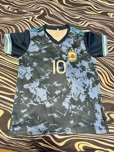 Boys Size 30 (age 12/13) Large Messi Argentina Jersey - Picture 1 of 5