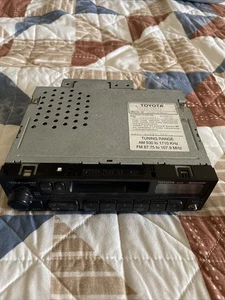 97 TOYOTA CAMRY A11713 AM FM RADIO RECEIVER CASSETTE DECK OEM 86120-06071 - Picture 1 of 9