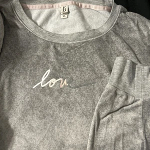 ED Ellen Degeneres Ombre "LOVE" Women XL Super Soft Boho Gray White Pink lounge - Picture 1 of 7
