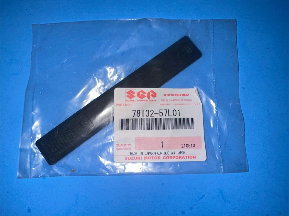 Suzuki OEM 78132‑57L01 Roof Molding Cap – Genuine, Sealed, New B72 - Image 1 of 1