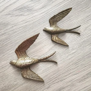 Burwood Juego De 2 Colgantes De Pared Dorados Golondrina Gorrión Pájaros Decoración MCM De Colección EE. UU. 1984 - Imagen 1 de 11