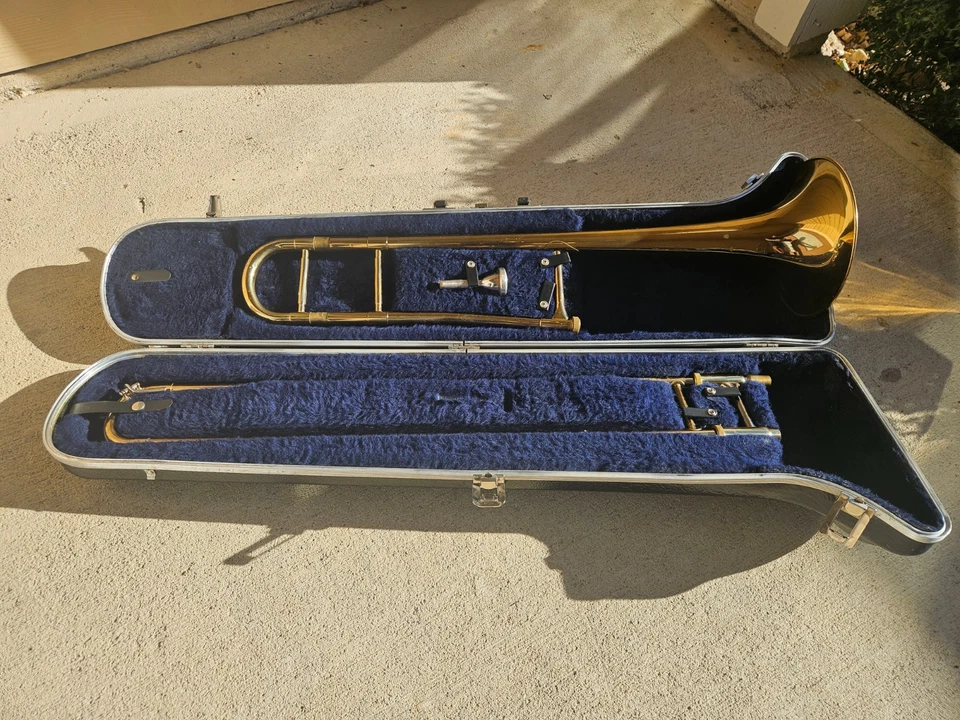 VINTAGE 1970s Holton Tenor Trombone - Image 1 of 4