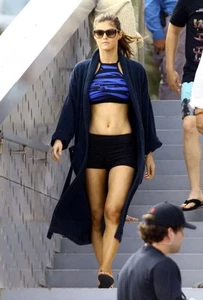 Alexandra Daddario 8x10 Photo Beautiful Picture Amazing Quality #156 - Picture 1 of 1