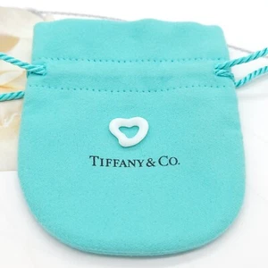 Tiffany & Co Peretti White Chalcedony HandCarved Small Open Heart Pendant Pouch - Picture 1 of 8