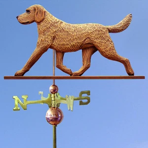 Chesapeake Bay Retriever tallado a mano pintado a mano madera baja perro veleta - Imagen 1 de 1