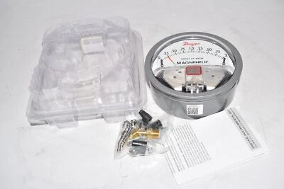 NEW DWYER MAGNEHELIC 102004-00 Differential Pressure Gauge 0-2'' of Water  - Image 1 of 4
