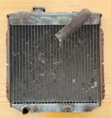Radiator Ford Ranchero Mustang 1961-67 65 66 1966 64 67 260 289 302 V8 300 6cyl - Image 1 of 4
