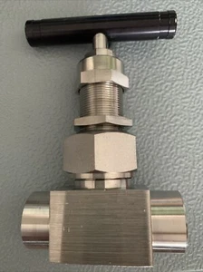 Swagelok SS-12NBF8-G SS Severe Service Union Bonnet Needle Valve, 2.4 Cv, 1/2 in - Picture 1 of 2