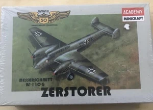 1/144 ACADEMY MINICRAFT WWII GERMAN BF 110-G FIGHTER PLANE - Bild 1 von 1