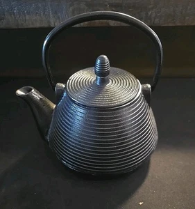 Bollitore per teiera in ghisa con filtro - design a spirale - Foto 1 di 5