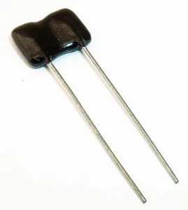 470pF, 300 Volt, Dipped Silver Mica Capacitor +/-5%, 125 DegC, - Picture 1 of 1
